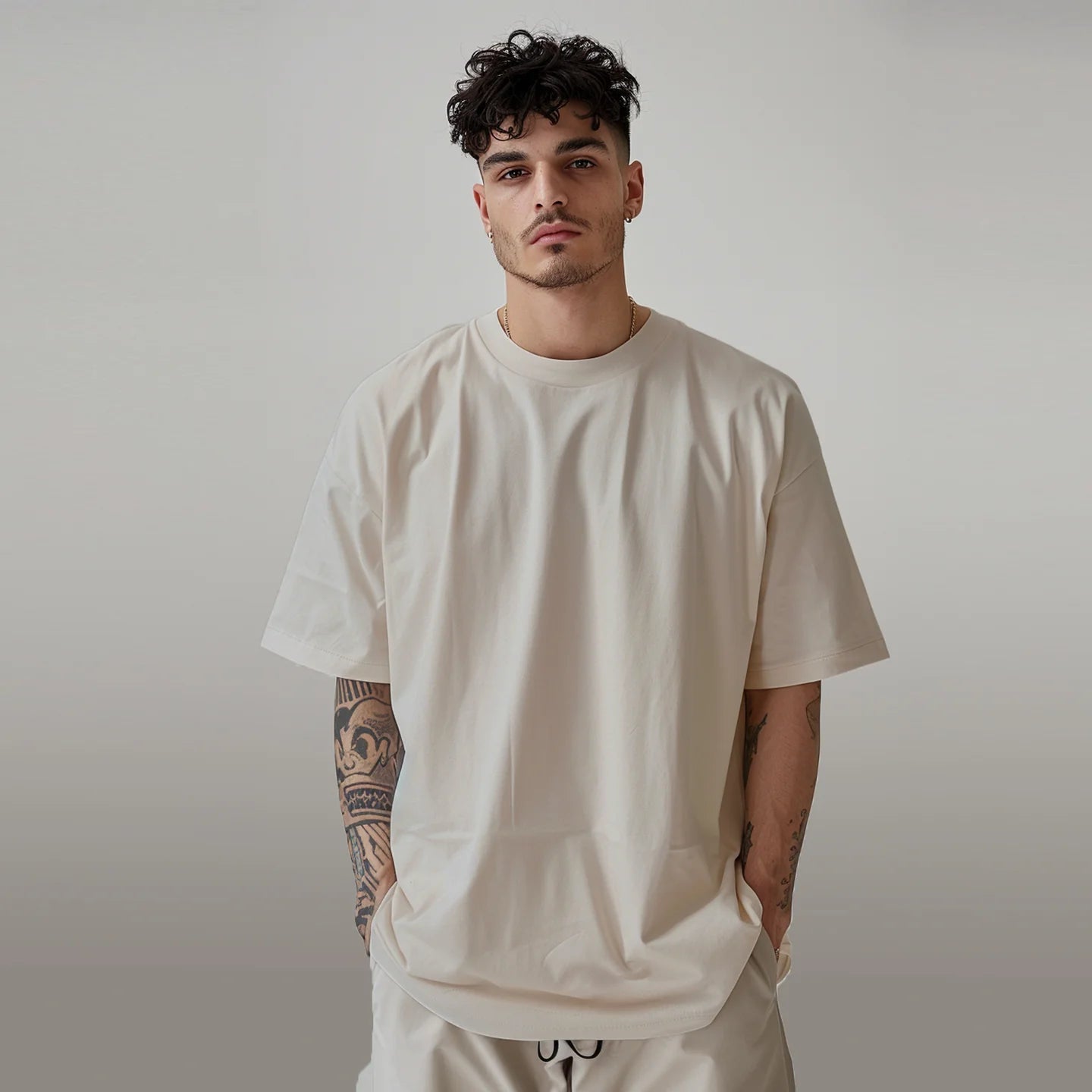 Camiseta Oversize Premium 220 GSM – Lo Mejor en Comodidad & Estilo Sin Hype